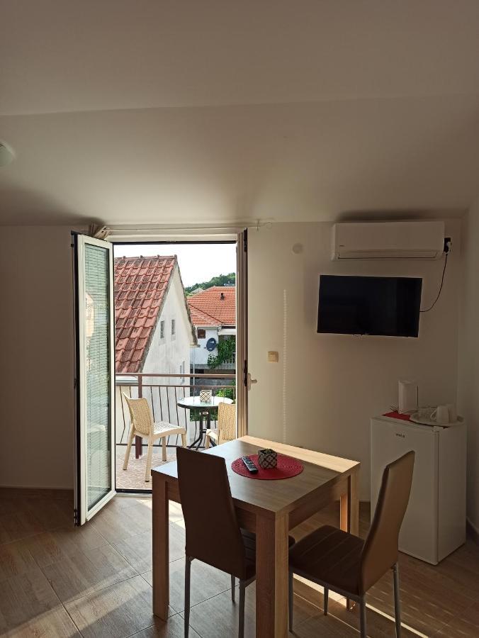 Lastva Holliday Rooms Budva Exterior photo