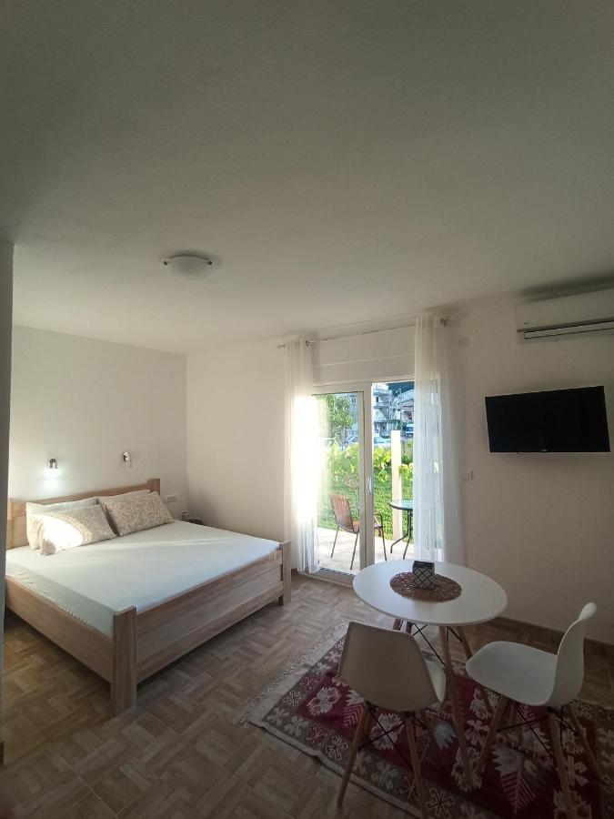 Lastva Holliday Rooms Budva Exterior photo