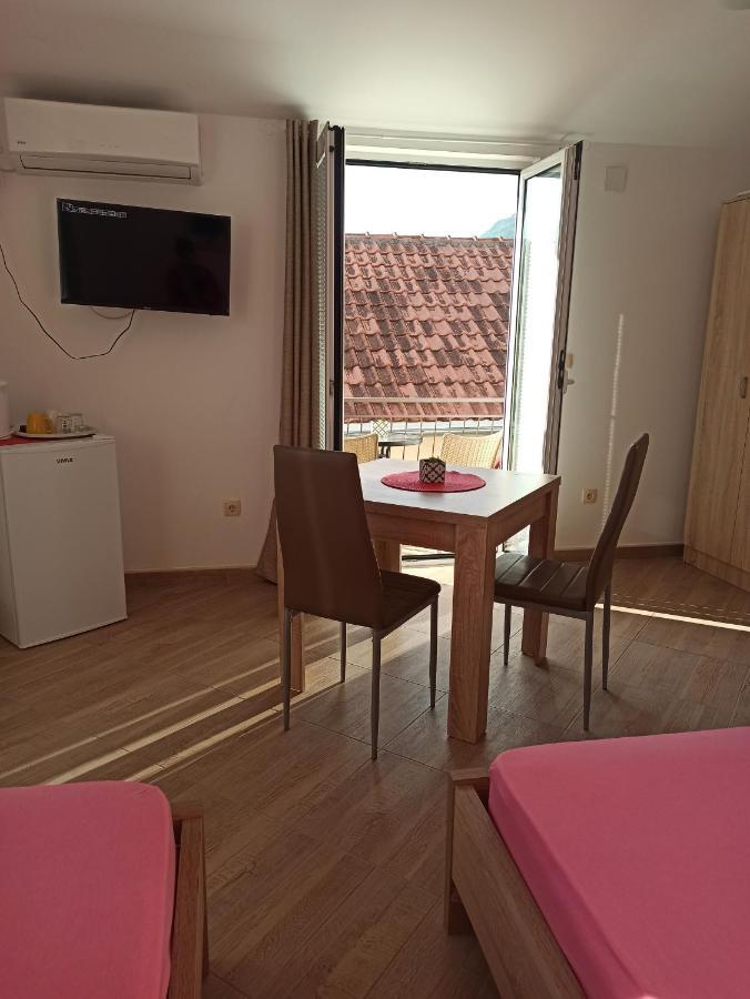 Lastva Holliday Rooms Budva Exterior photo
